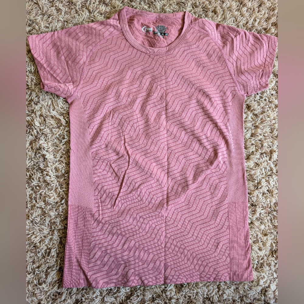 Zyia in Poppy Chevron T